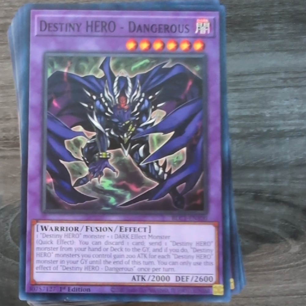 Destiny HERO - Dangerous Trading Card